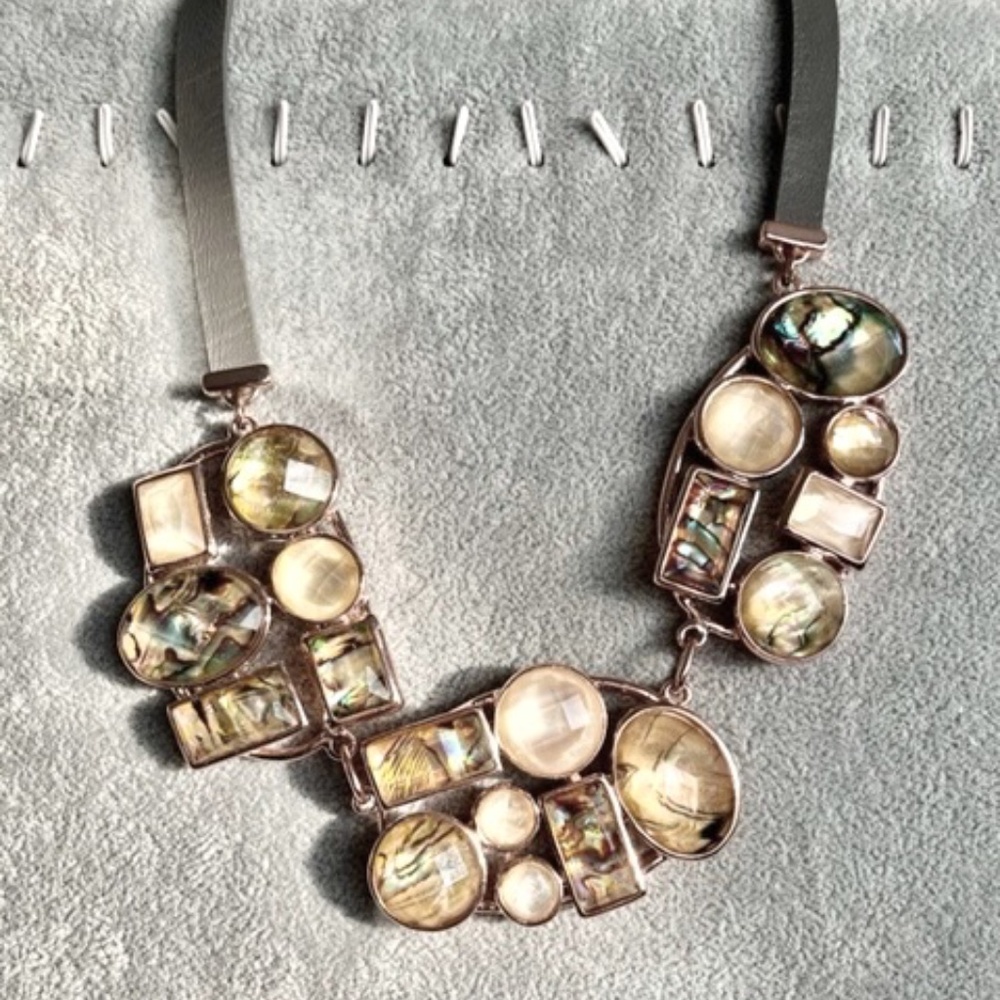 (2* for $20) Bella Jack Choker Necklace